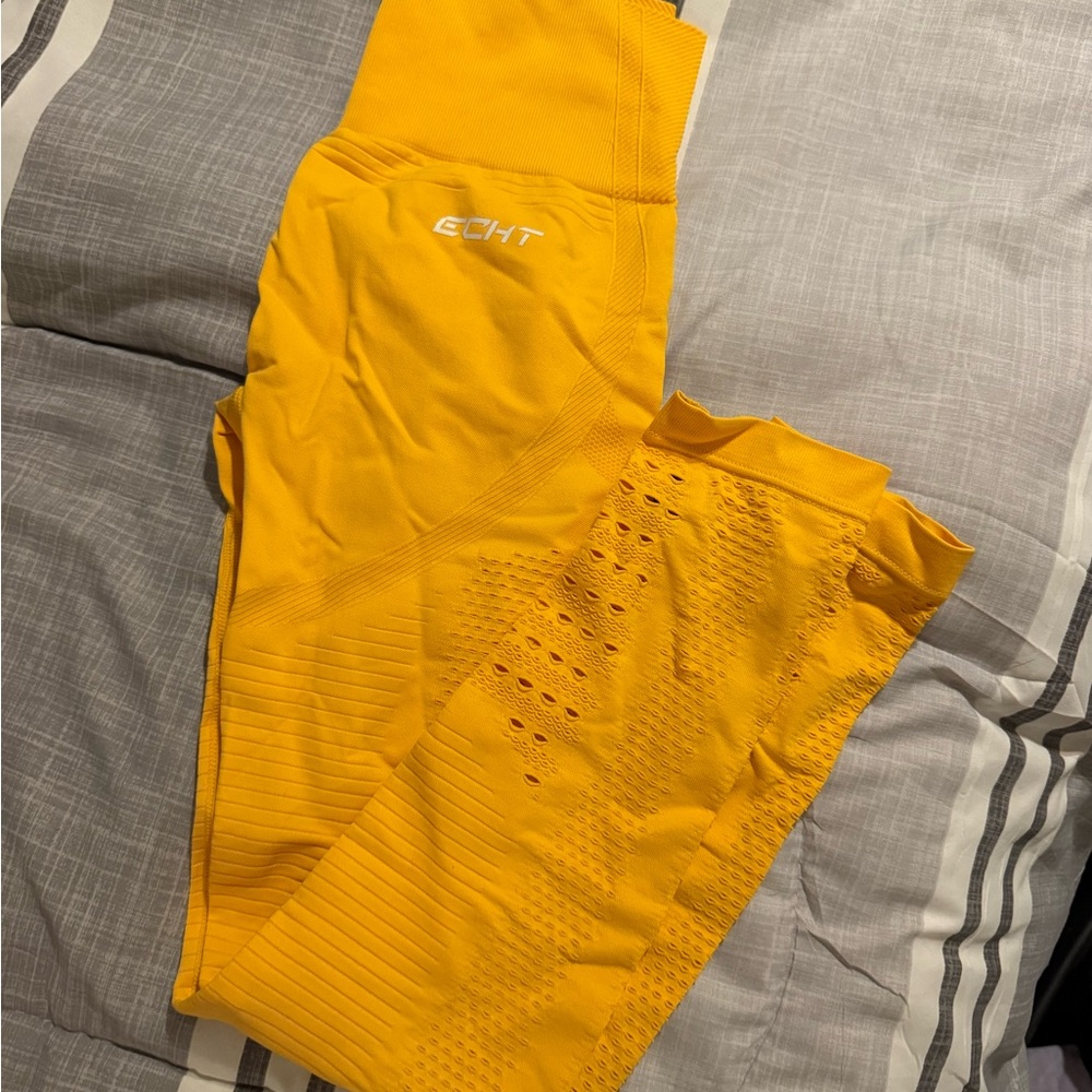 ECHT Vibrant Yellow Active Leggings